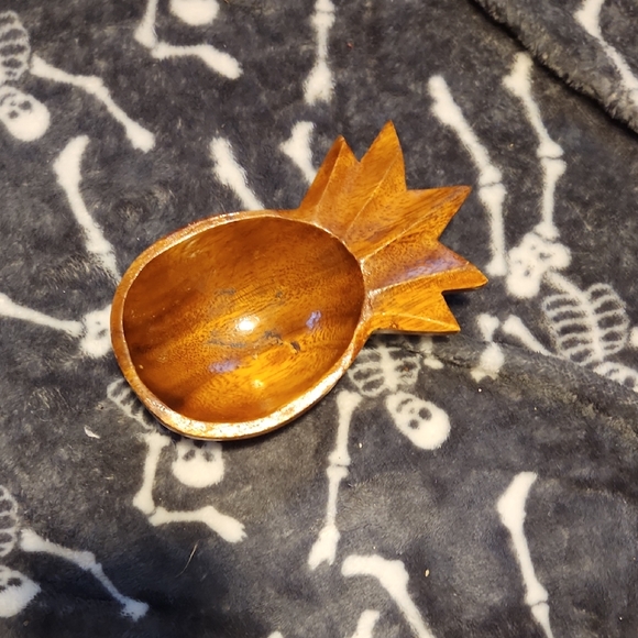 Other - 💀Wooden Pineapple Shaped Bowl